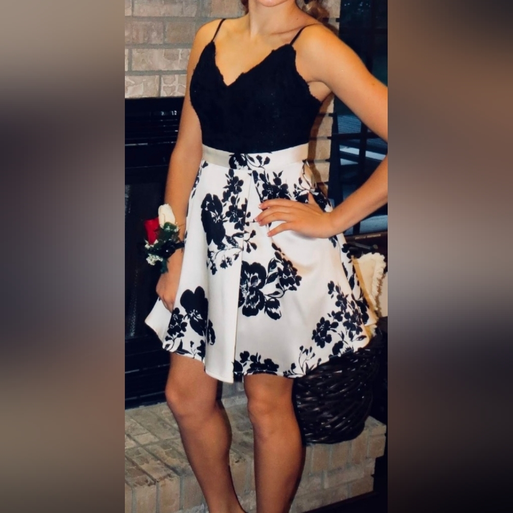 Semi-Formal Sz 5 Windsor Dress